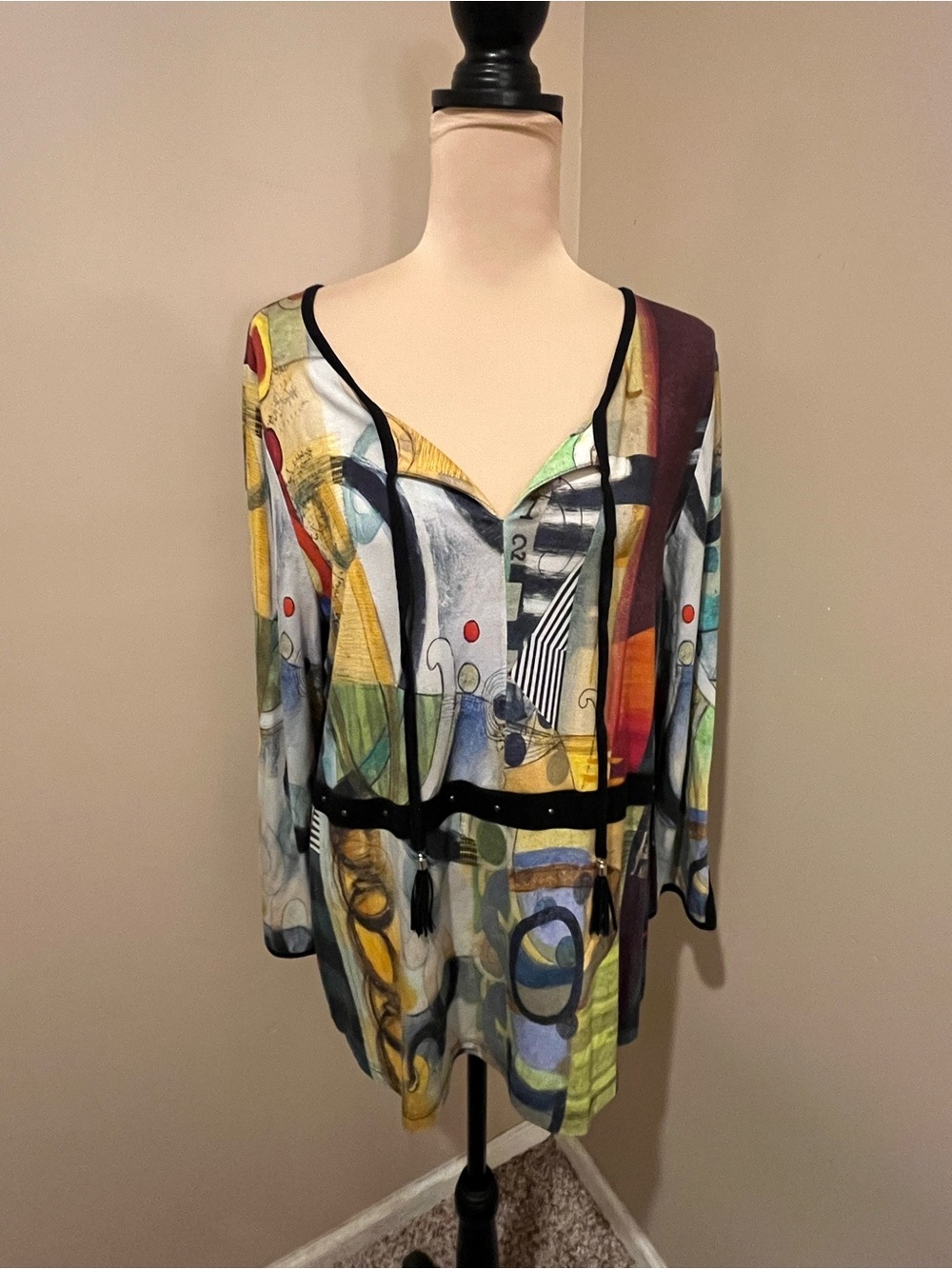 Artsie Dolcezza Multicolor Abstract V-NeckTunic Top with Tassel Tie, size Large